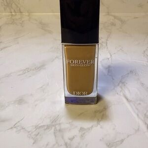 Dior Forever Skin Glow Foundation - Black and Tan